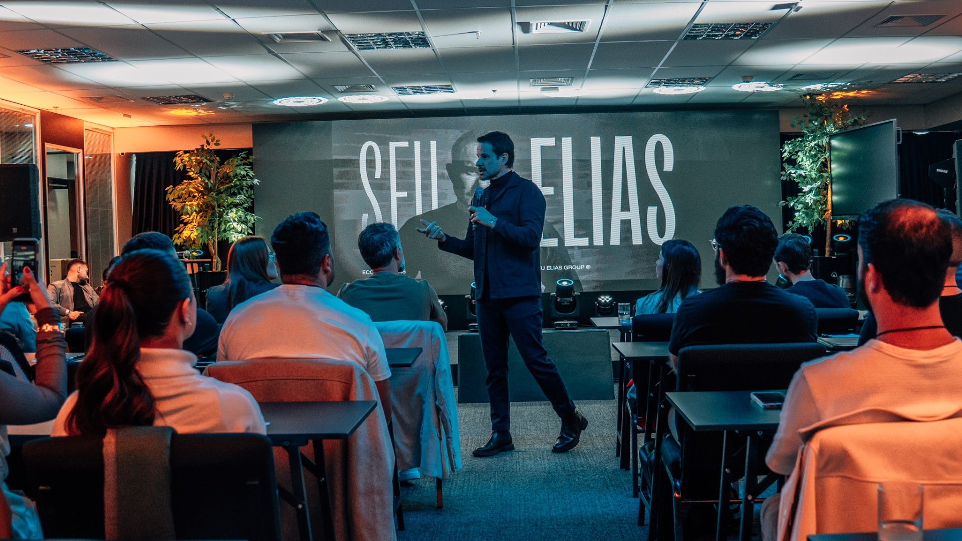 Yuri Abreu apresentando no palco do ecossistema Soldiers